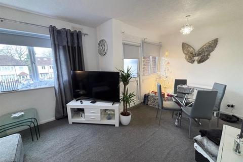 2 bedroom flat to rent, Stratford Road, Shirley