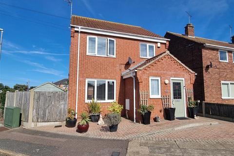 3 bedroom detached house for sale, Humberstone Road, Gorleston