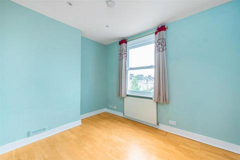 2 bedroom flat to rent, Florence Road, Stroud Green