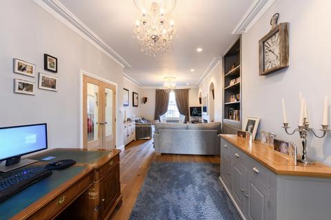 4 bedroom character property for sale, High Street, Street