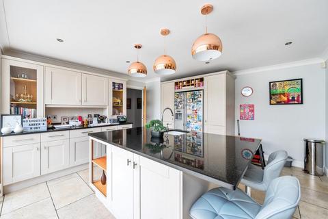 7 bedroom detached house for sale, Hurst,  Reading,  RG10