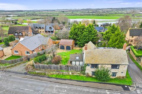 3 bedroom detached house for sale, Ringstead Road, Denford NN14