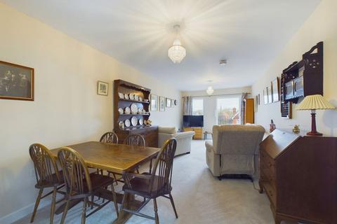 2 bedroom retirement property for sale, The Boulevard, Horsham RH12