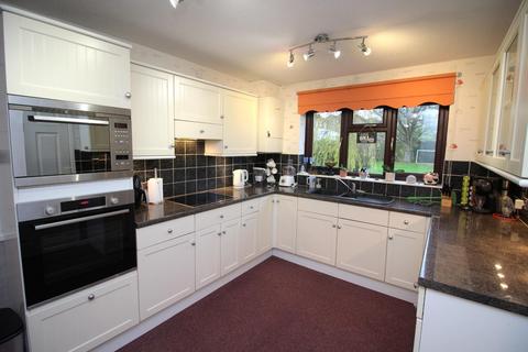 4 bedroom detached house for sale, Primrose Drive, Thornbury, Bristol