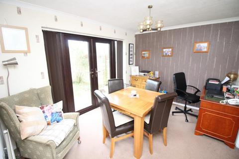 4 bedroom detached house for sale, Primrose Drive, Thornbury, Bristol