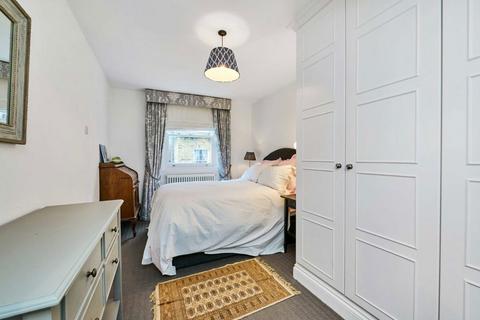 2 bedroom flat to rent, Alderney Street, London SW1V