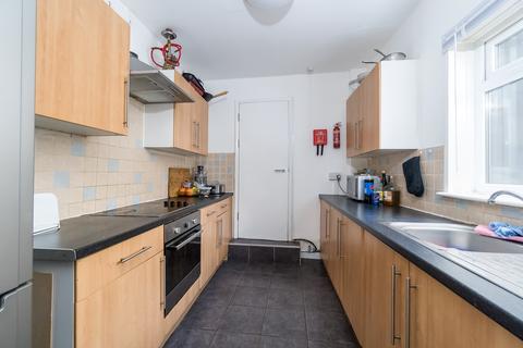 1 bedroom in a house share to rent, 18B Bedford Street, Devon PL2