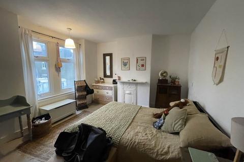 2 bedroom house to rent, Redvers Road, Brighton, East Sussex