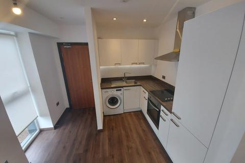 Studio to rent, 56 Park Street, Luton LU1