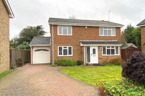 4 bedroom detached house for sale, The Russets, Meopham, Gravesend, DA13