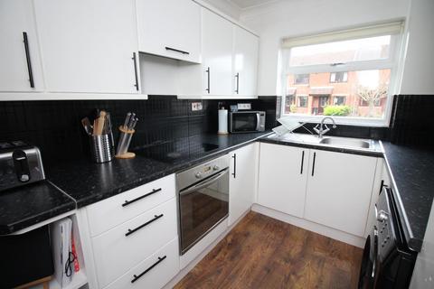 1 bedroom house for sale, Larkspur Close, Thornbury, Bristol