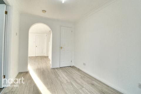 undefined, Springfields, Braintree