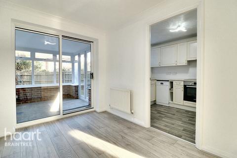 3 bedroom semi-detached house to rent, Springfields, Braintree