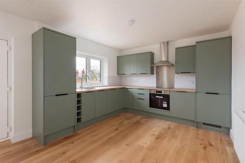 1 bedroom apartment for sale, Gloucester Road, Tankerton, Whitstable