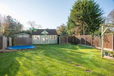 4 bedroom semi-detached house for sale, Park Avenue, Orpington BR6