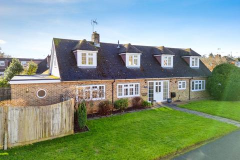 1 Cottingham Avenue, Horsham, RH12 5HU