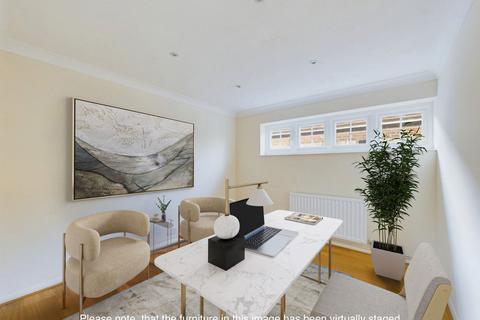 1 Cottingham Avenue, Horsham, RH12 5HU