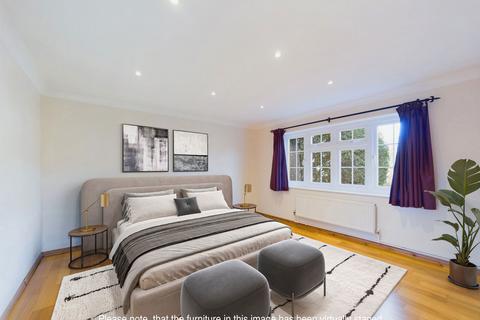 1 Cottingham Avenue, Horsham, RH12 5HU