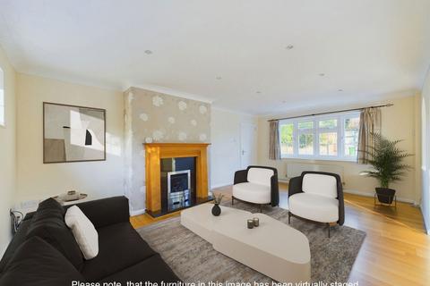 1 Cottingham Avenue, Horsham, RH12 5HU
