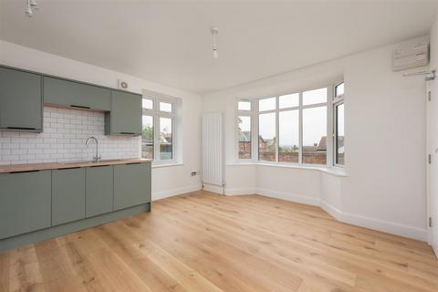 1 bedroom apartment for sale, Gloucester Road, Tankerton, Whitstable