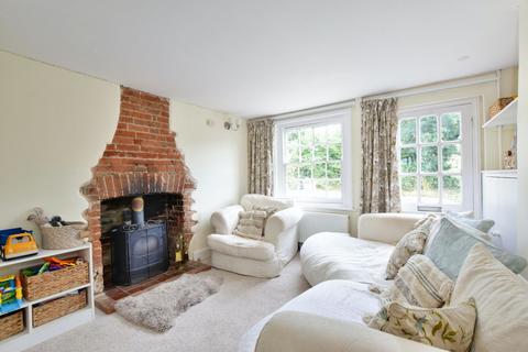 2 bedroom end of terrace house for sale, Bucks Hill, Kings Langley, WD4