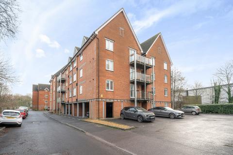 2 bedroom apartment for sale, The Lamports, Papermill Lane, Alton, Hampshire, GU34