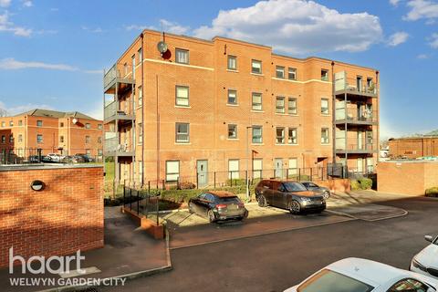 1 bedroom apartment for sale, Bridge Road East, WELWYN GARDEN CITY