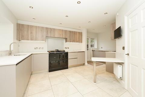 4 bedroom detached house for sale, St Andrews Court, Kimbolton, PE28