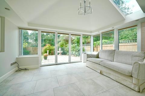4 bedroom detached house for sale, St Andrews Court, Kimbolton, PE28