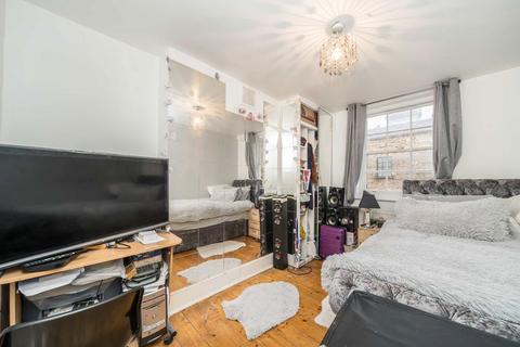 2 bedroom maisonette for sale, Balfe Street, London N1