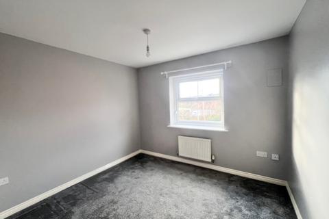 3 bedroom semi-detached house to rent, Northumberland Way, Walsall