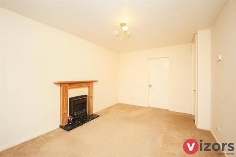 2 bedroom terraced house for sale, Perryfields Close, Redditch