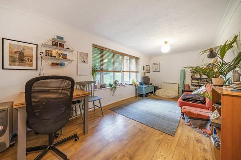 1 bedroom flat for sale, Linwood Close, Camberwell SE5