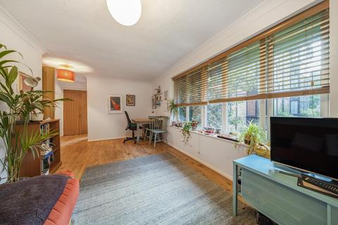 1 bedroom flat for sale, Linwood Close, Camberwell SE5