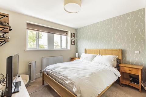 2 bedroom flat for sale, Larkhall Lane, Clapham