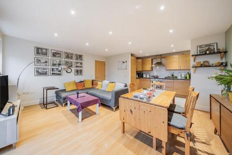 Larkhall Lane, Clapham, London, SW4