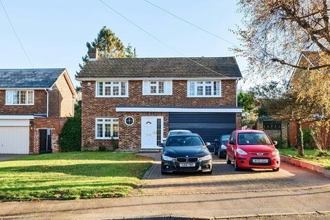 4 bedroom detached house for sale, Grassmount, Purley CR8