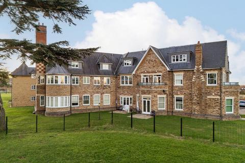 2 bedroom flat for sale, Bishopsford Road, Morden SM4