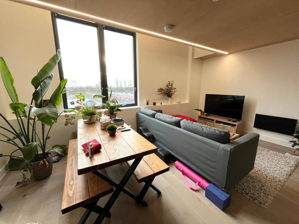Apartment in Salford - View 2