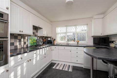 2 bedroom detached bungalow for sale, Lowick, Woodthorpe, York, YO24 2RF