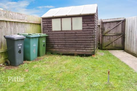 3 bedroom semi-detached house to rent, Stroud Road Freshwater PO40