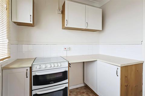 2 bedroom apartment for sale, Sutherland Close, Rustington, Littlehampton, West Sussex