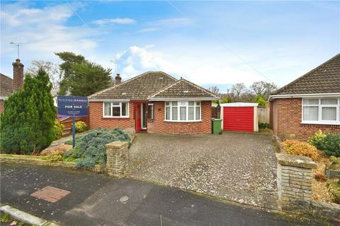 2 bedroom detached bungalow for sale, Winstone Crescent, North Baddesley, Southampton, Hampshire