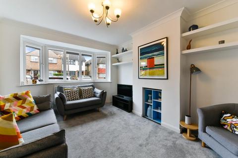 17 Parkdale Crescent, Worcester Park, KT4 7QF
