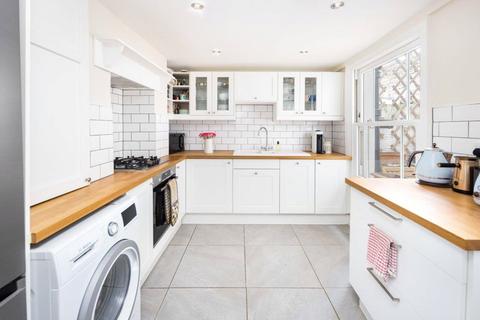 3 bedroom end of terrace house for sale, Argyle Road, Stepney, London, E1