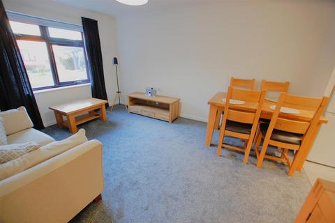 1 bedroom ground floor flat for sale, Ashley Court, Hatfield