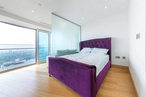 Studio to rent, Crossharbour Plaza, London E14