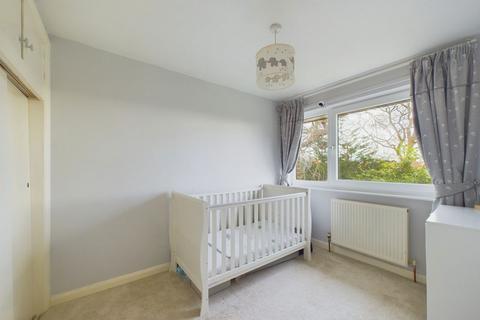 2 bedroom maisonette for sale, Cotswold Court, Horsham RH13