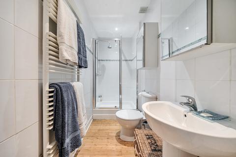193 Boundary Road, Woking, GU21 5BU
