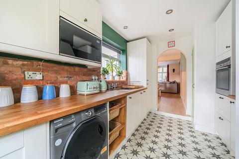 193 Boundary Road, Woking, GU21 5BU